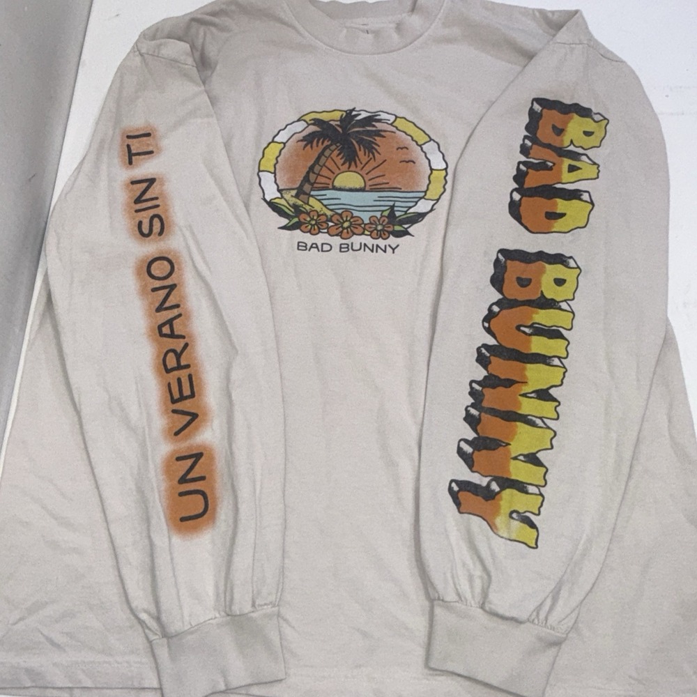 Bad Bunny Un Verano Sin Ti World Hottest Tour Official Merch Long Sleeve Tee XL